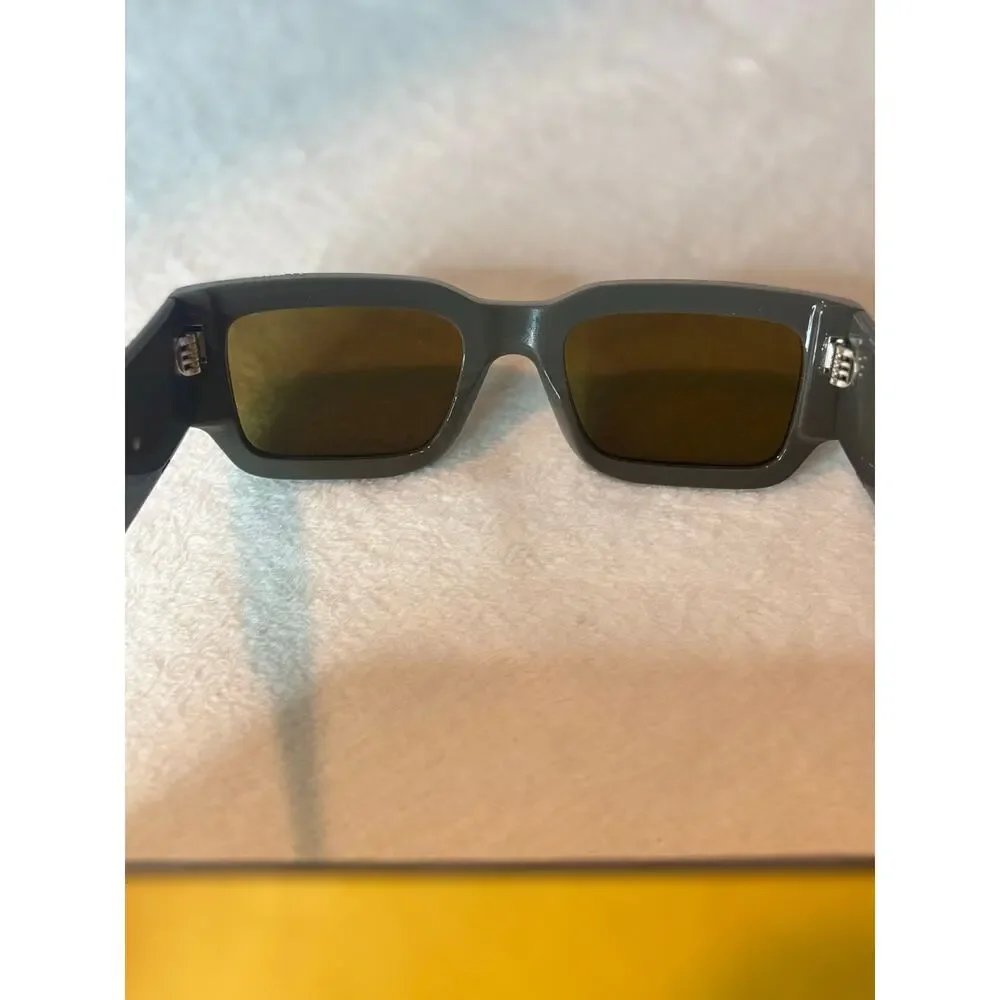 Brand New Fendi Sunglasses - FE40131I Rx Size 51-20-150*2 F